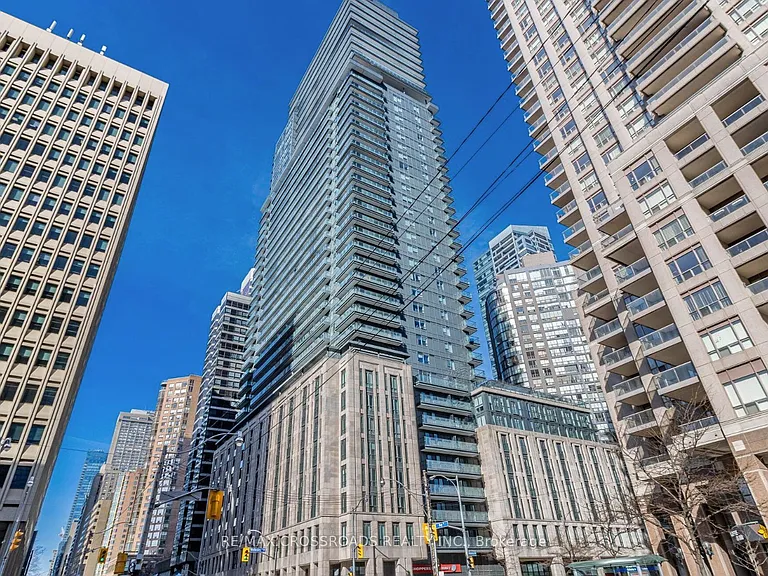 955 Bay St #521 — Photo 1