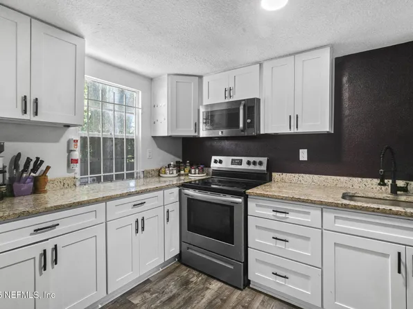 950 ASHTON Street, Jacksonville, FL 32208