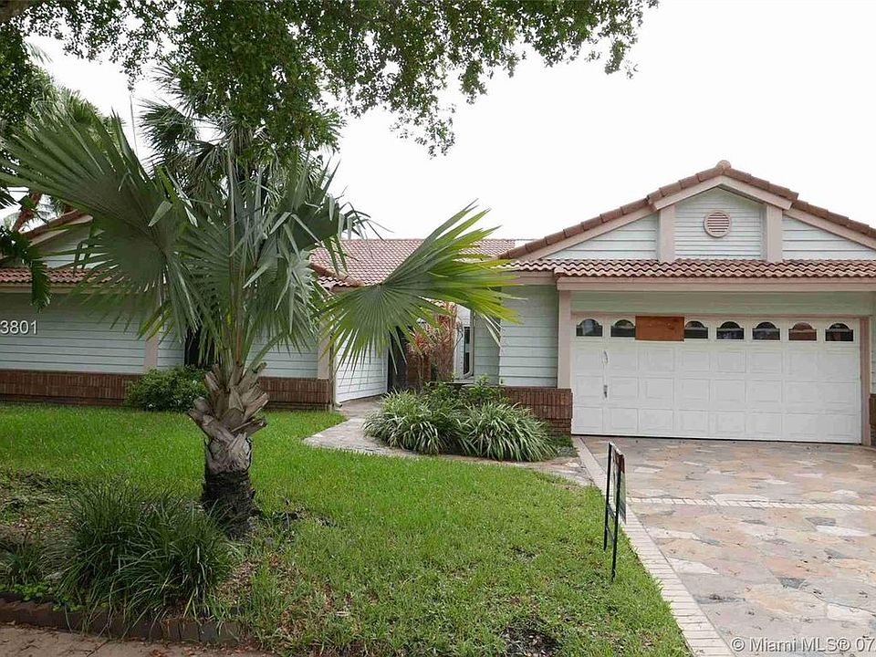 1st image of 3245 Dockside Dr