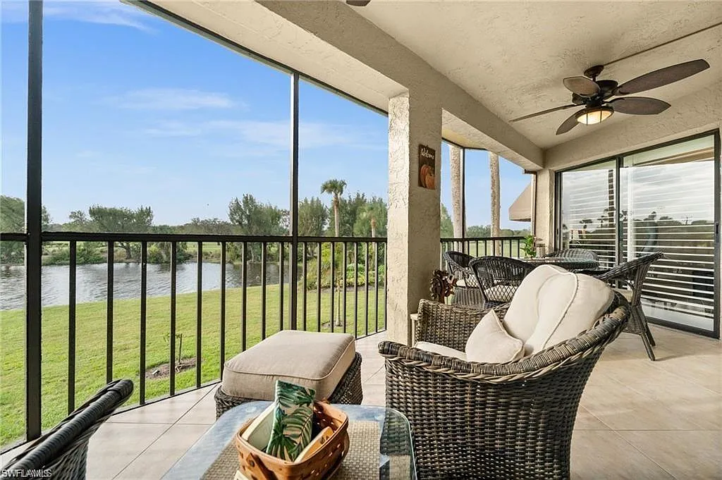2 bed, 2.0 bath, 1183 sqft, $2,300 — Photo 2