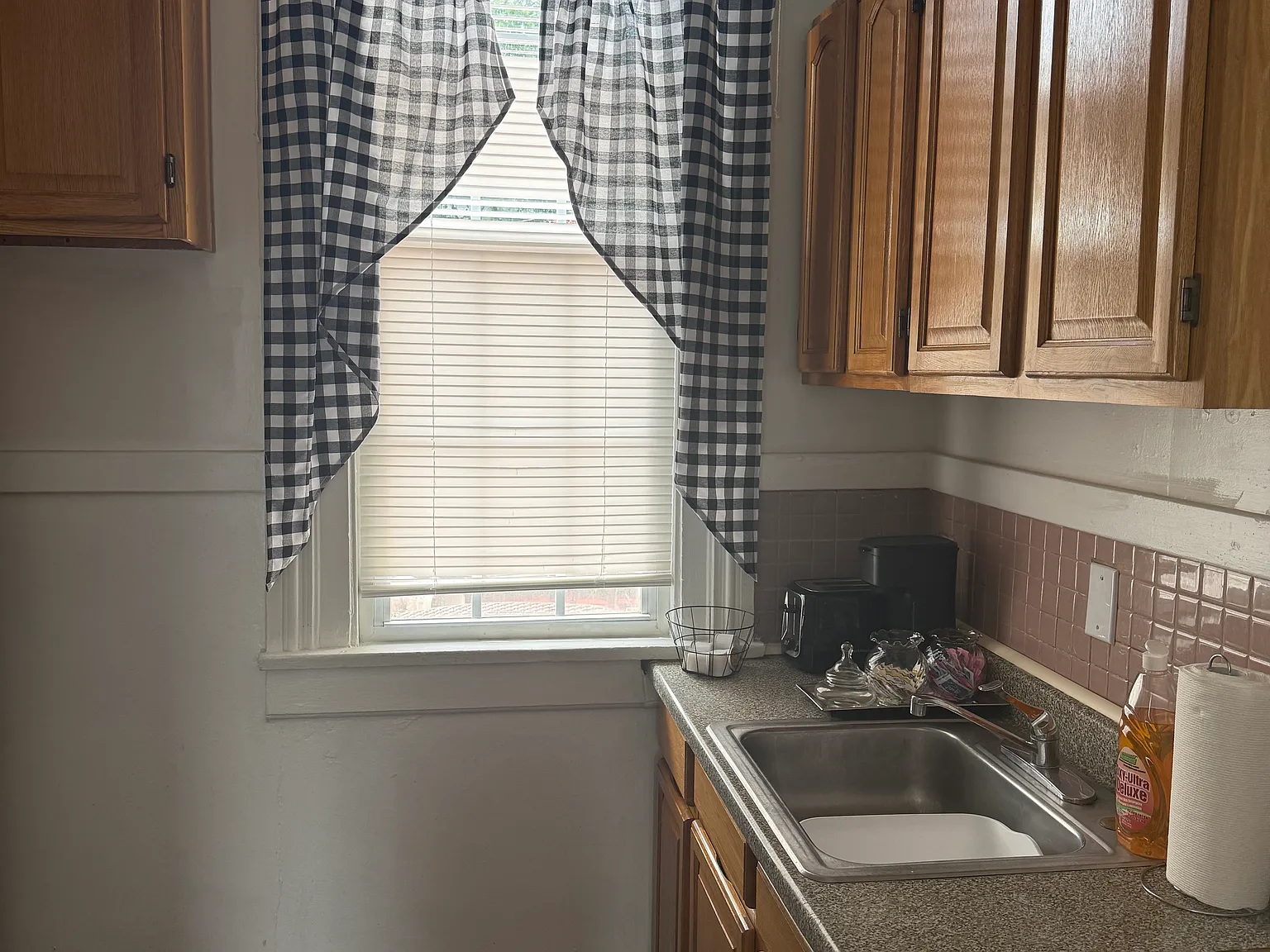 83-85 Jefferson Ave — Photo 2