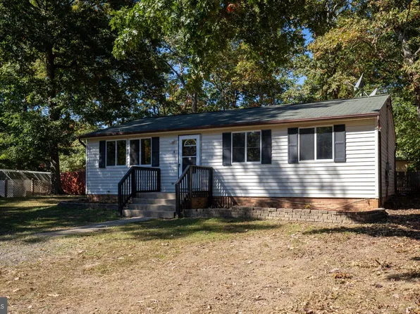 4 Breezy Hill Dr, Stafford, VA 22556