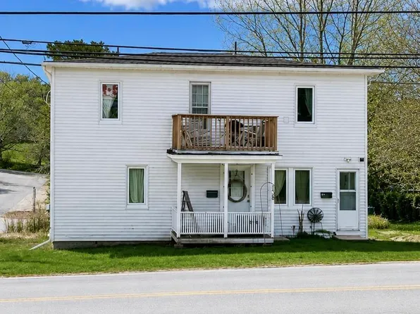 138 Queen St, Chester, NS B0J 1J0