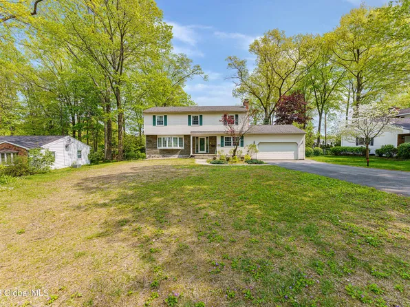 107 Acorn Drive, Schenectady, NY 12302