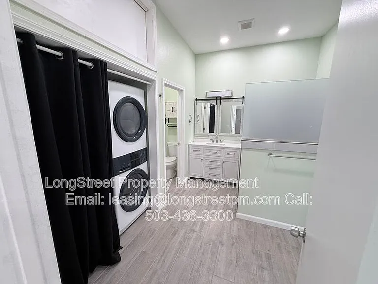 758 Browning Ave S #B — Photo 9