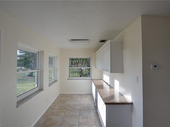 3rd image of 5924 Cove St