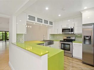 356 Fairway Cir #40, Weston, FL 33326