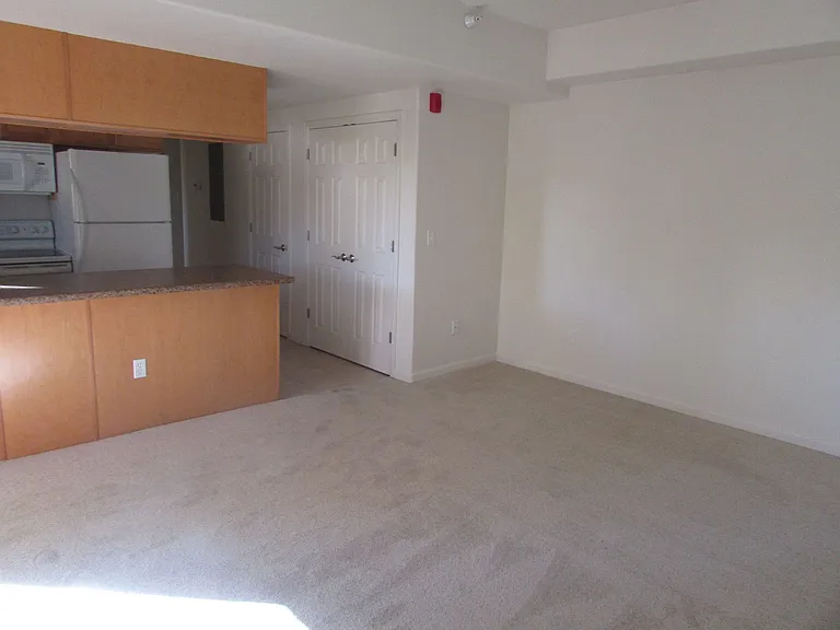 1214 Walnut Ave #8 — Photo 2