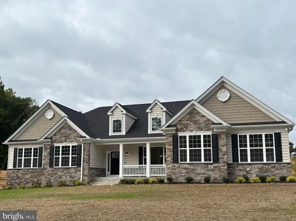 12048 Greenbrier Dr, King George, VA 22485