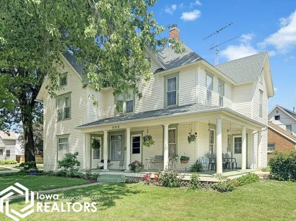302 3rd Ave SE, Hampton, IA 50441