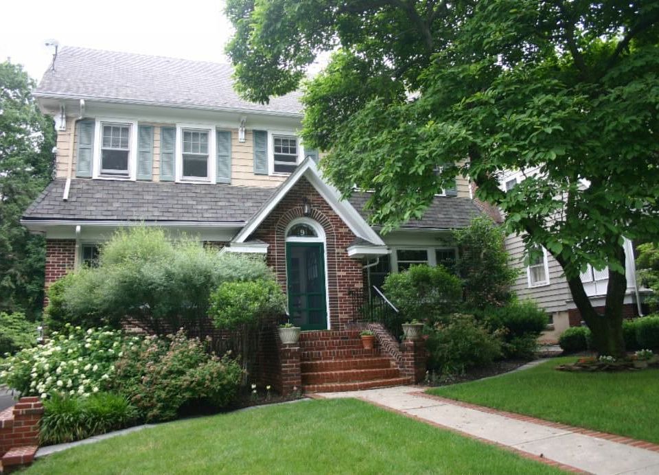 FRONT EXTERIOR