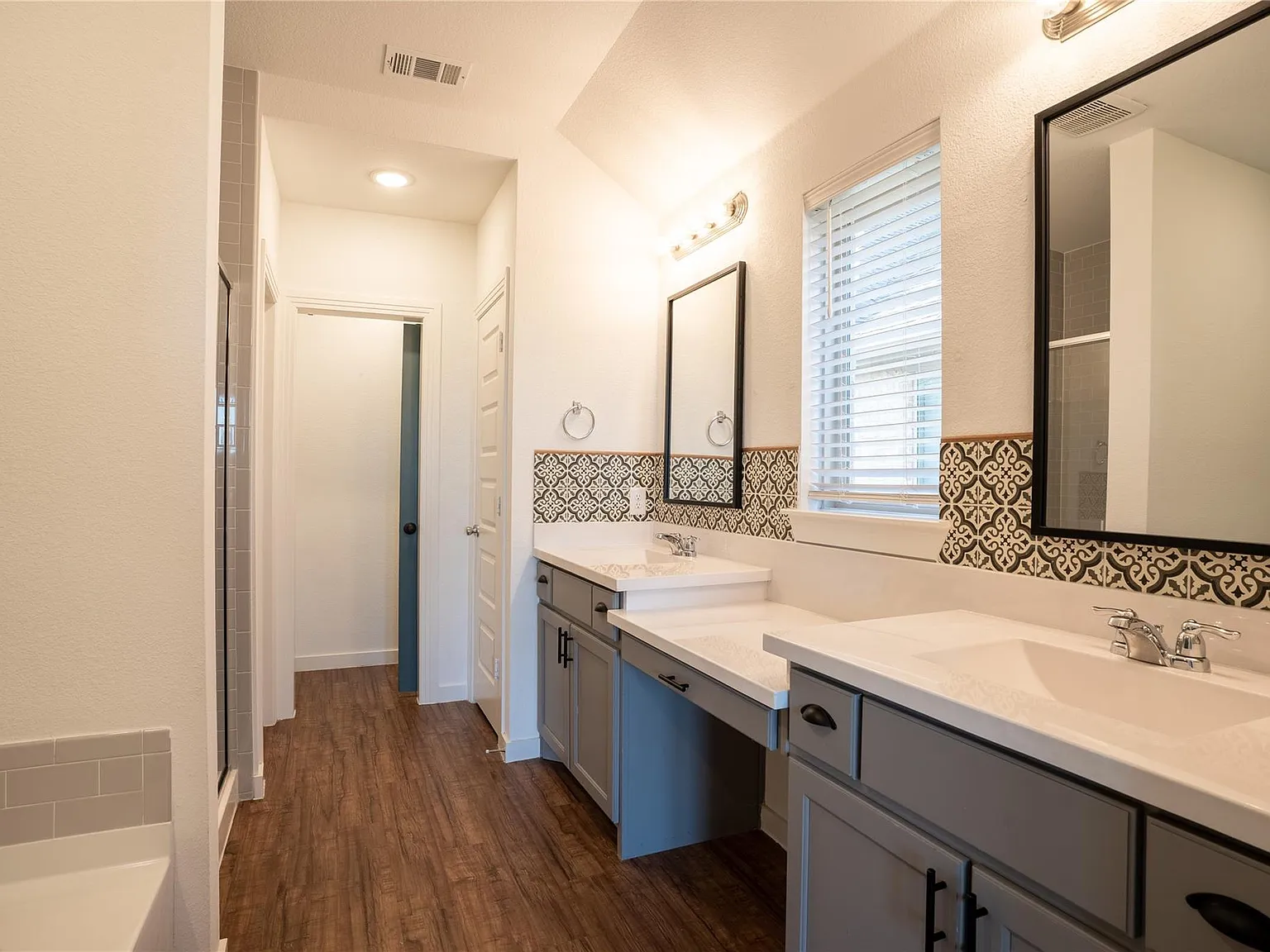 4 bed, 2222 sqft, $2,450 — Photo 3