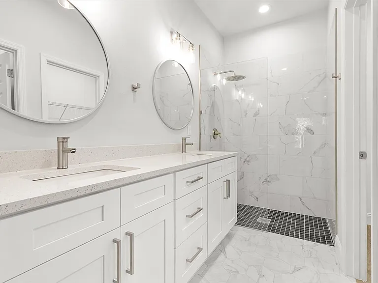 2021 W Alhambra Dr — Photo 27