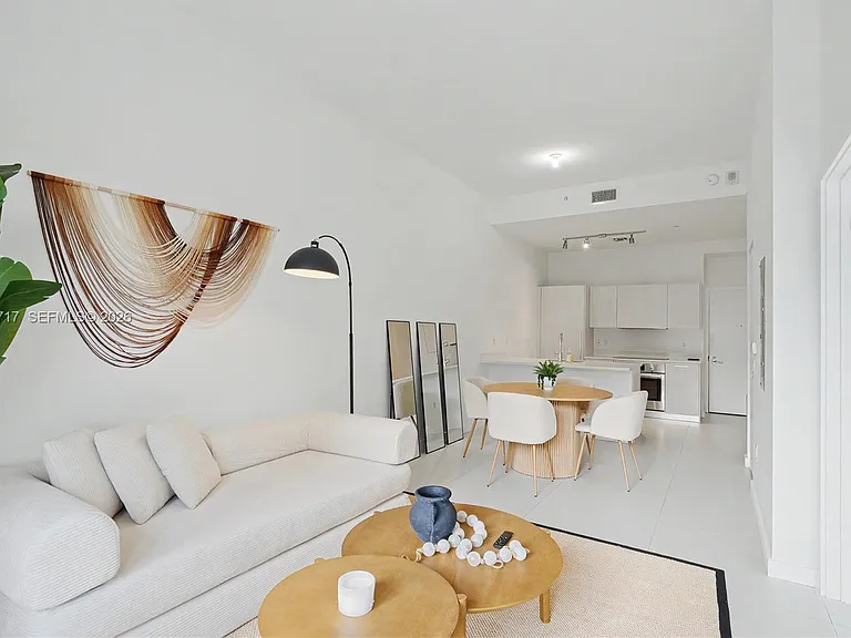 501 NE 31st St #302 — Photo 11