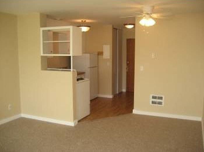 1st image of 6811 Woodlawn Ave NE APT 23