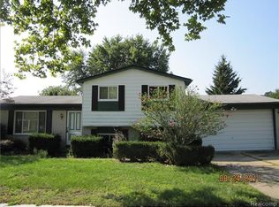 1820 Hamman Dr, Troy, MI 48085