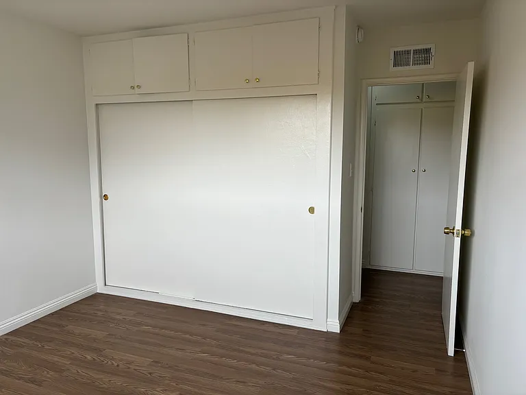 3608 Mentone Ave #9 — Photo 2