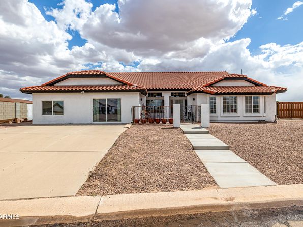 8451 W Plum Hollow Dr, Arizona City, AZ 85123
