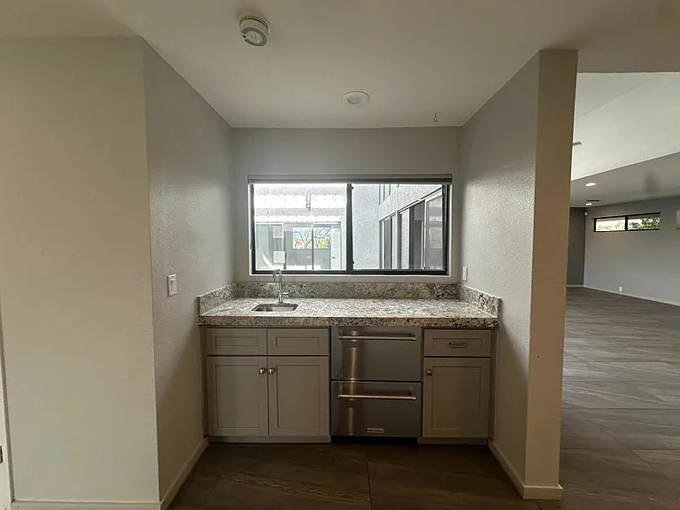 4 Saturn Cir — Photo 7