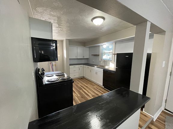 3rd image of 1156 Bechtel Ave