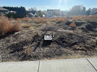 898 Ellen Ln, Zillah, WA 98953
