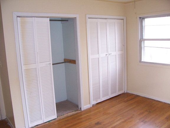 5th image of 450 Holbrook Dr