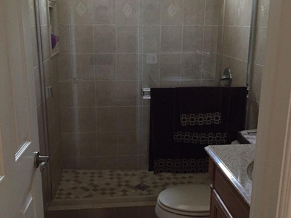 3rd image of 11725 Doral Ave