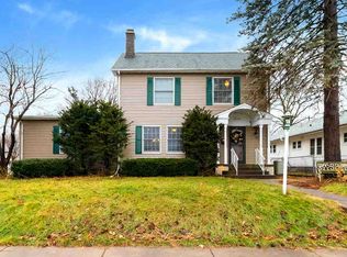 2504 Carey Ave, Davenport, IA 52803