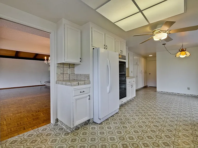 8224 Claret Ct — Photo 19