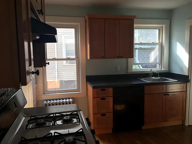 25 Irvington Rd — Photo 9