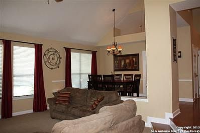 3rd image of 19507 Encino Bow