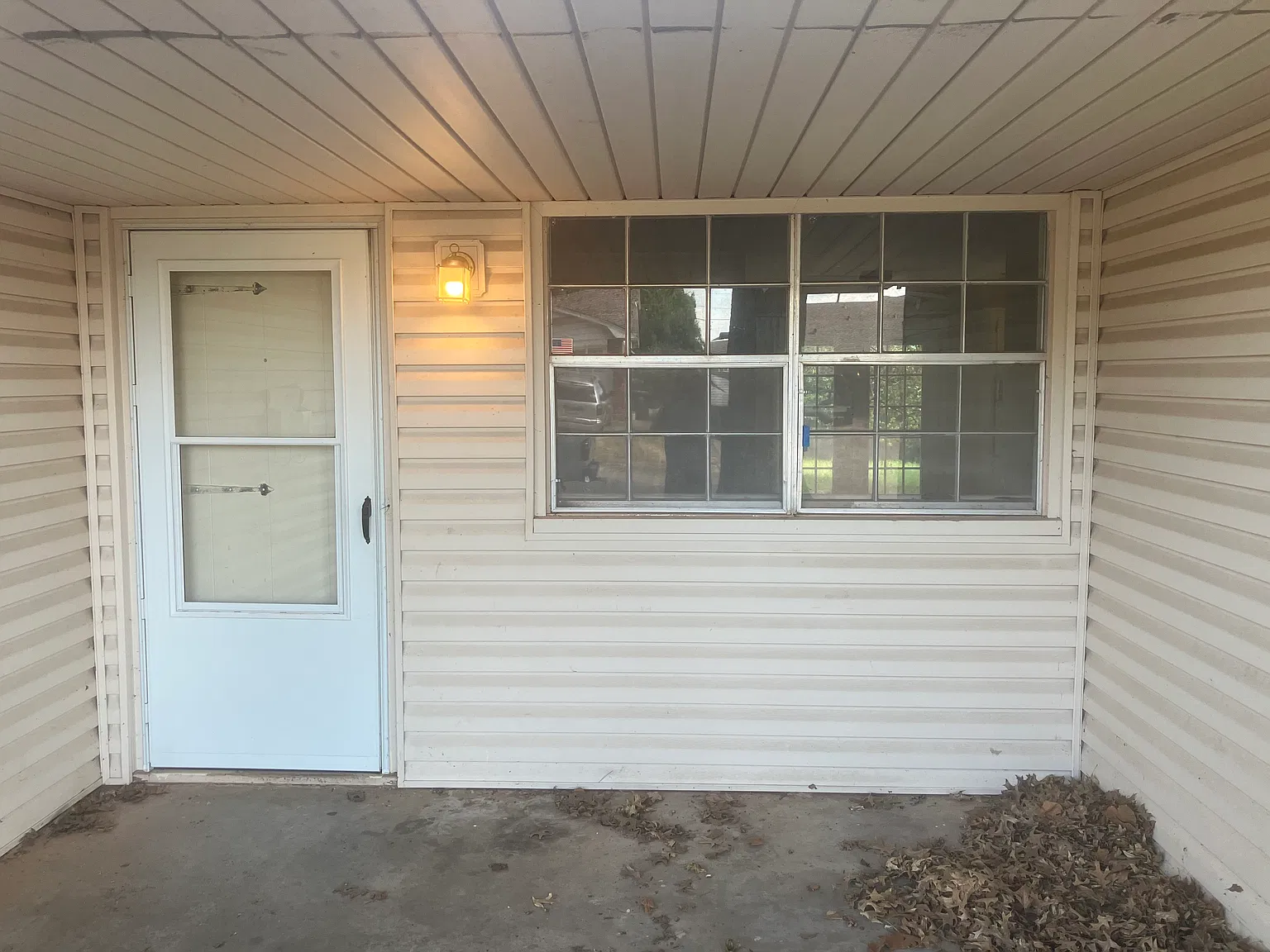 3 bed, 1023 sqft, $1,200 — Photo 2