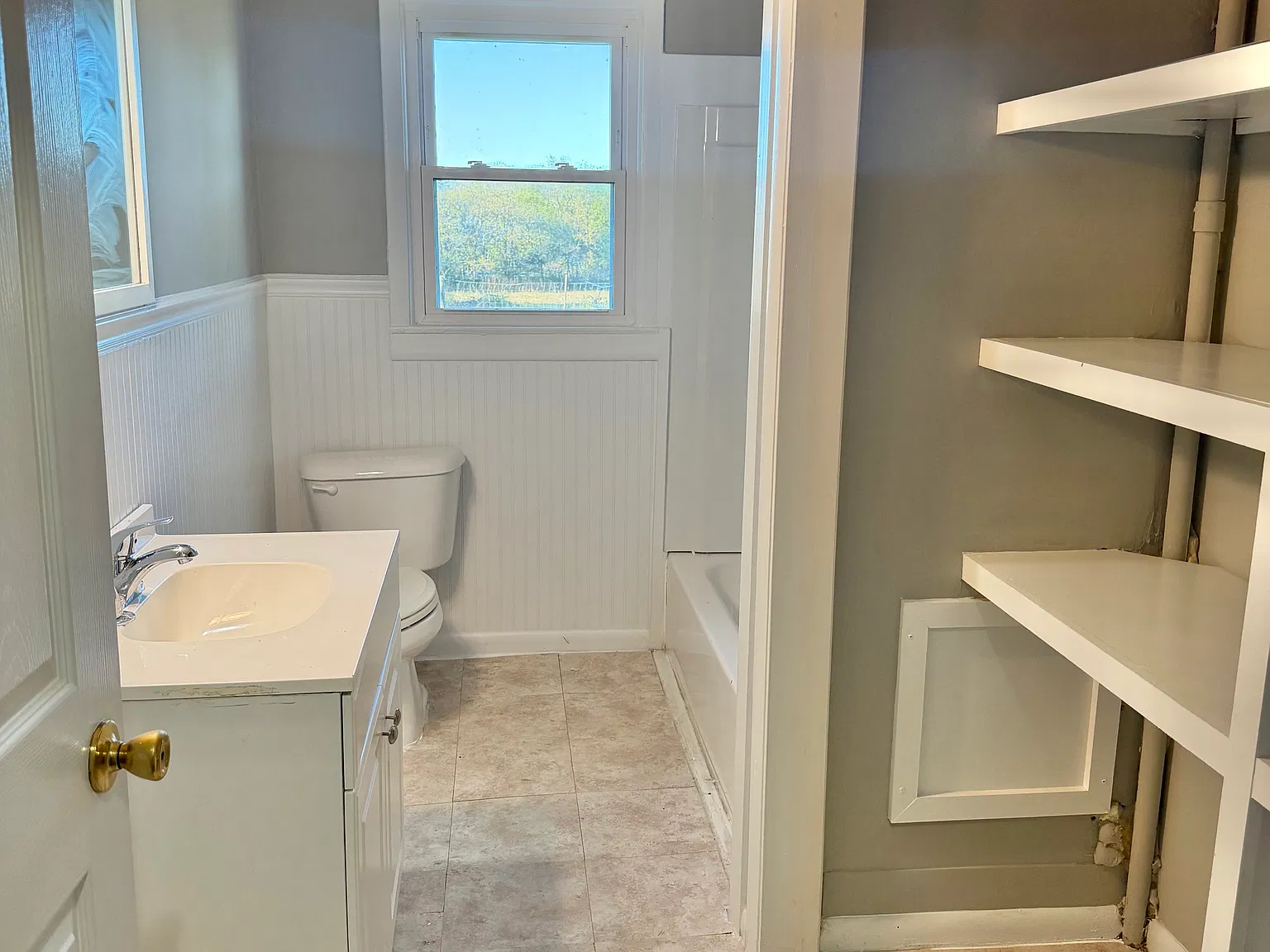4 bed, 2000 sqft, $1,900 — Photo 4