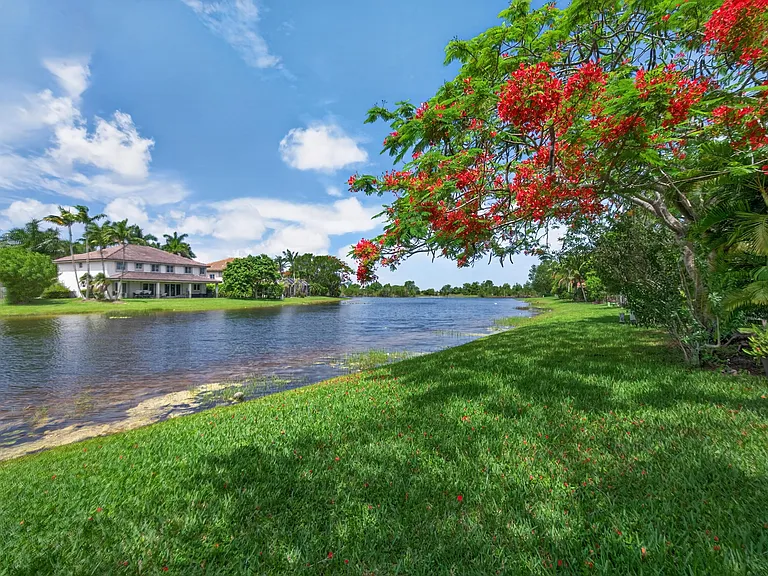 1374 Canary Island Dr — Photo 1