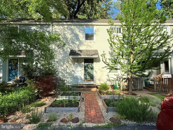 14 Laurel Hill Rd Unit R, Greenbelt, MD 20770