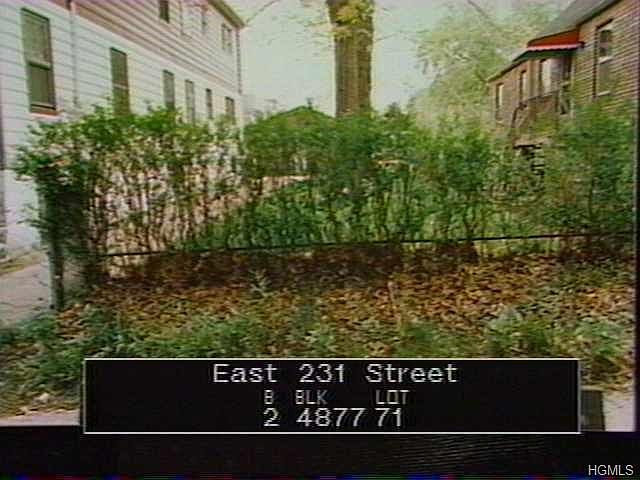 1st image of 1088 E 231st St