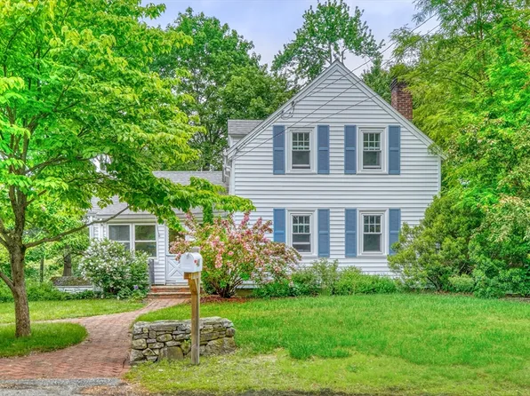 40 Colburn St, Westwood, MA 02090