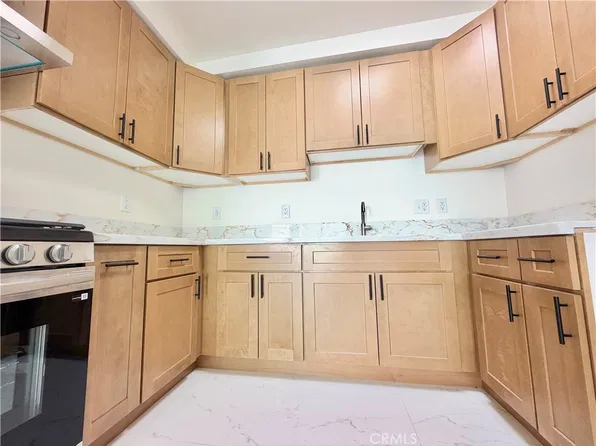 8431 Tamaru Dr, Huntington Beach, CA 92647