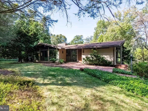1047 Imperial Dr, Mohnton, PA 19540