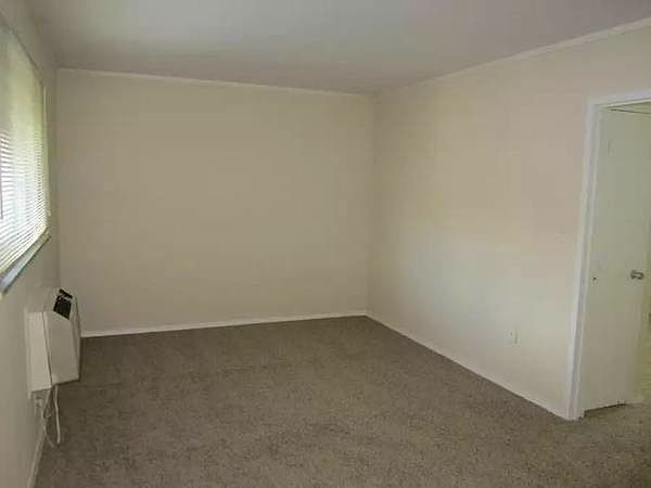 1st image of 1533 Laurel Ave APT 16