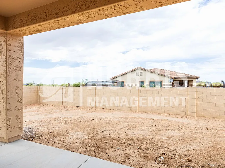 12532 W Delwood Dr — Photo 32