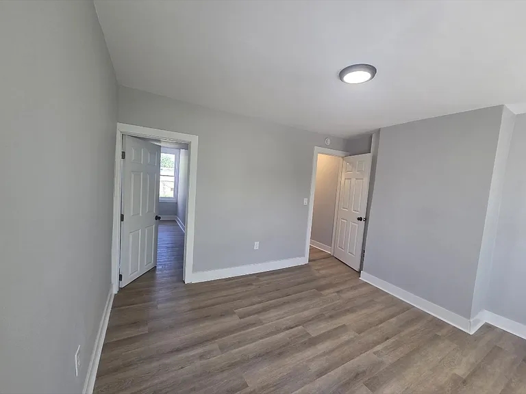 1505 McHenry St — Photo 7