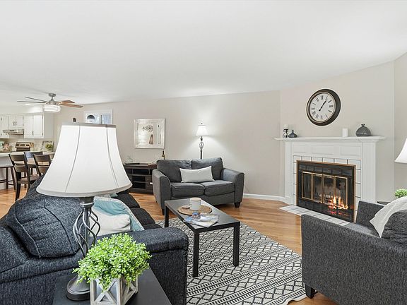 3rd image of 153 Coffin Road #19