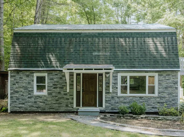 71 Oliver Hill Road, Swanzey, NH 03446