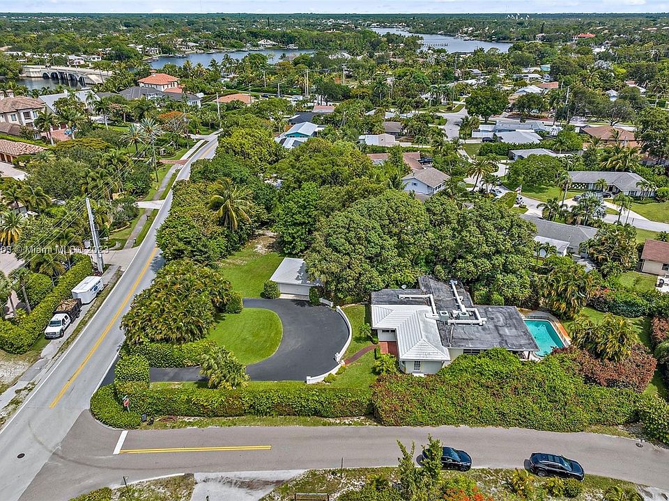 325 Riverside Dr Jupiter FL 33469 Zillow   62a988fbc09aa7685e2047416b842b17 Cc Ft 960 