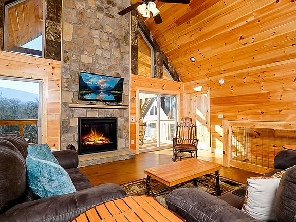 4th image of 408 Potters Ridge Rd