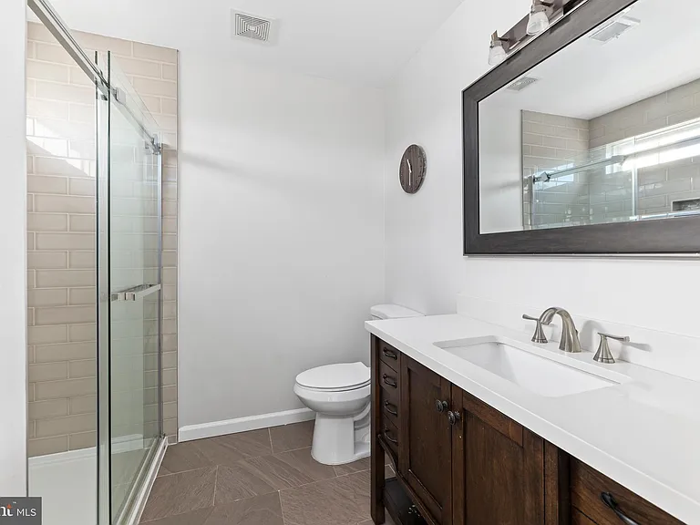 3343 Cape May Ct — Photo 28