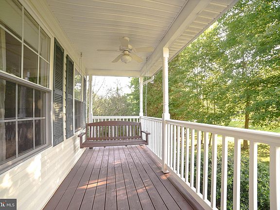 4th image of 21081 Rosebay St