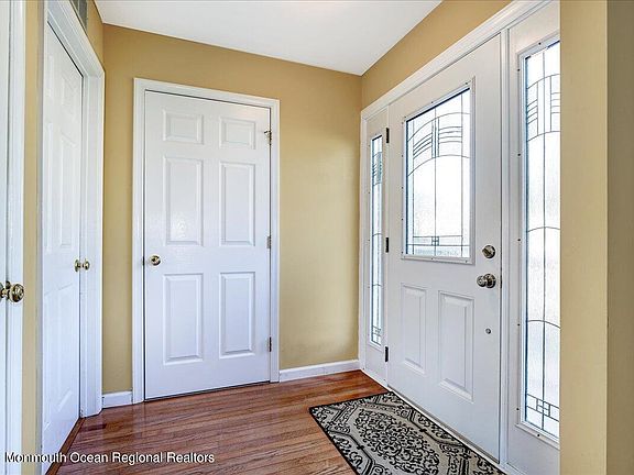 5th image of 43 Brentwood Dr