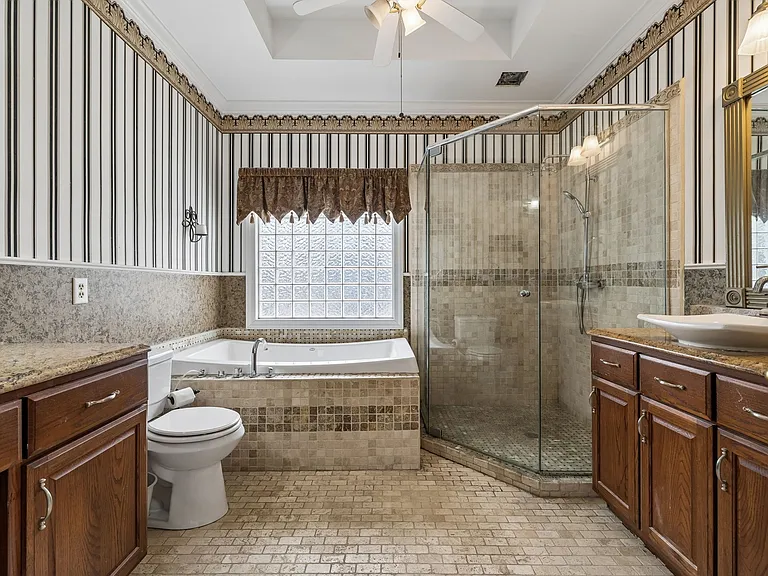 1019 Hilton Ln — Photo 17